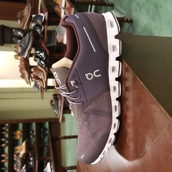 🆕️On cloud running shoes NWB - Picture 2 of 12